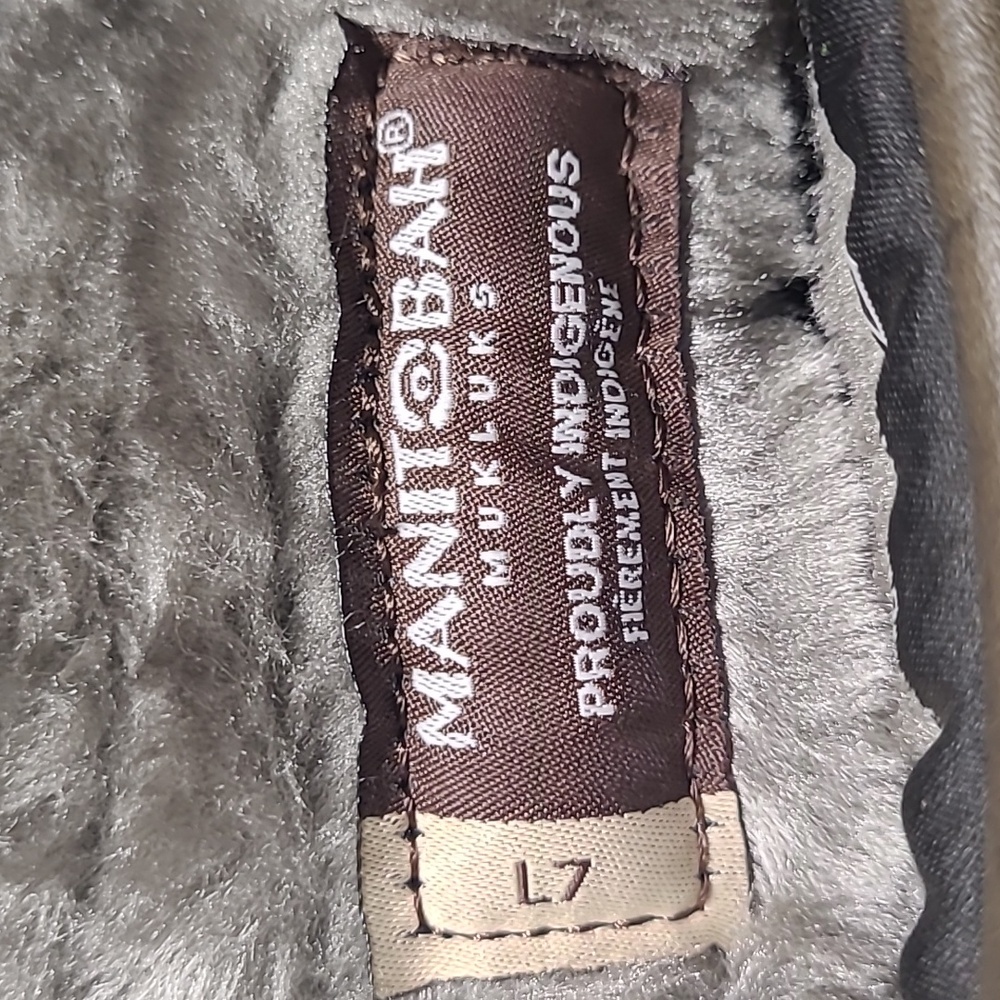 Manitoba Mukluk Boots, Grey Size 7 - Picture 8 of 8